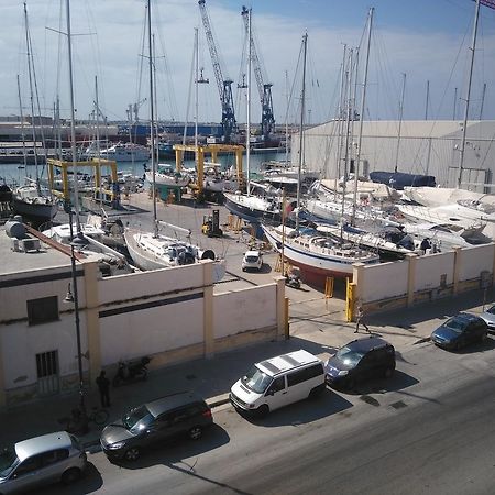 L'Oasi Del Porto Bed & Breakfast Trapani Dış mekan fotoğraf