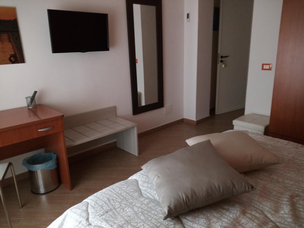 L'Oasi Del Porto Bed & Breakfast Trapani Dış mekan fotoğraf